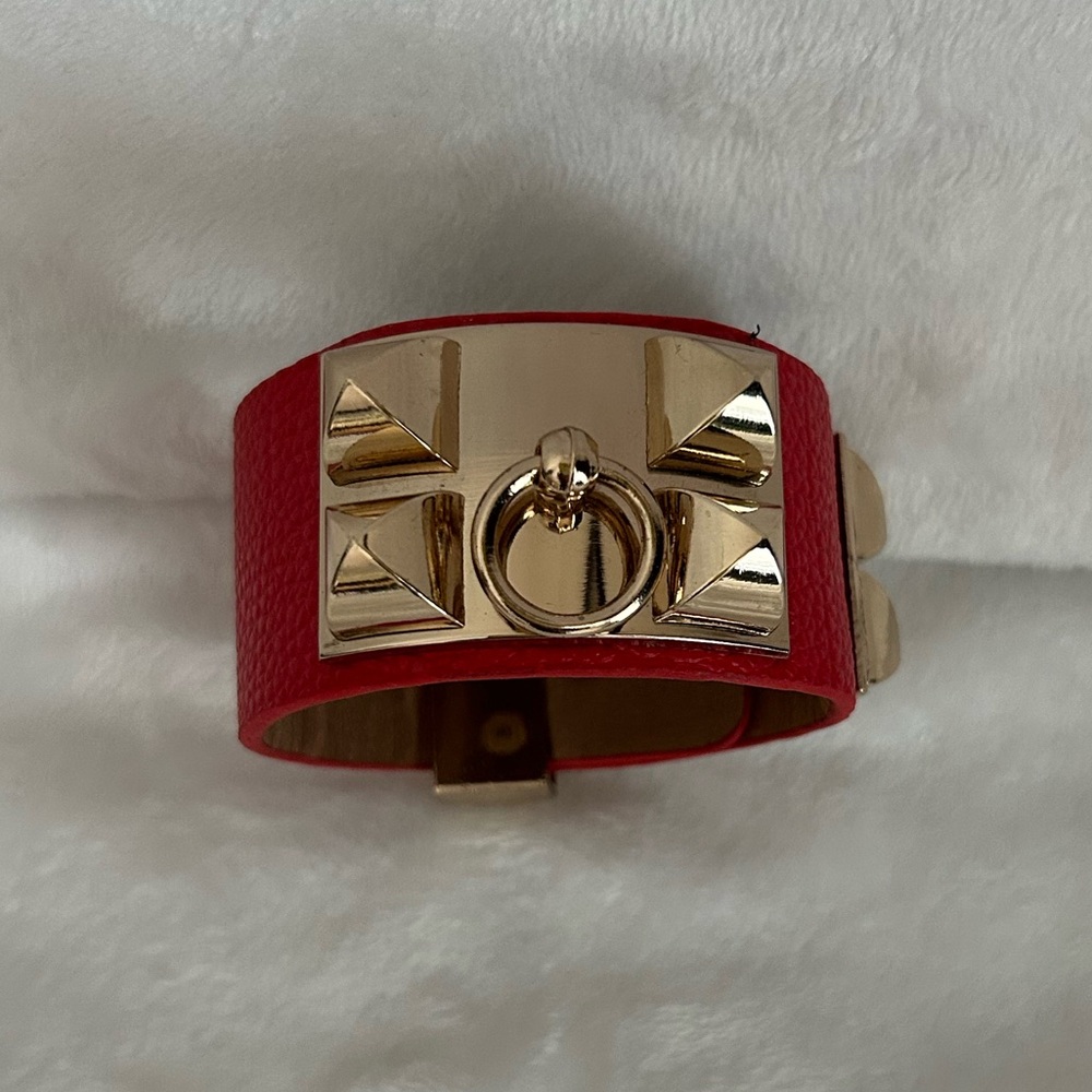 Collier de chien inspired red bracelet